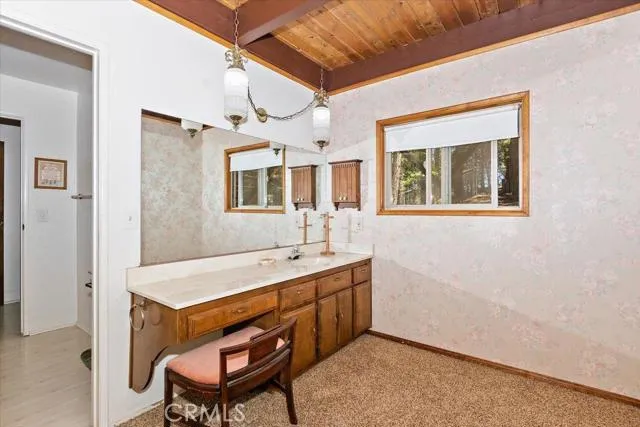 Master Sitting Room/Vanity area