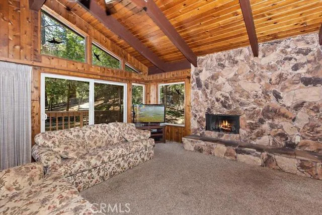 24543 S Albrun Drive, Crestline, California 92325