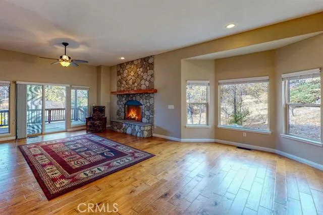 1216 Golden Rule Lane, Lake Arrowhead, California 92352