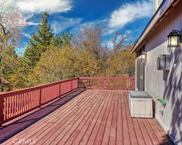 1216 Golden Rule Lane, Lake Arrowhead, California 92352
