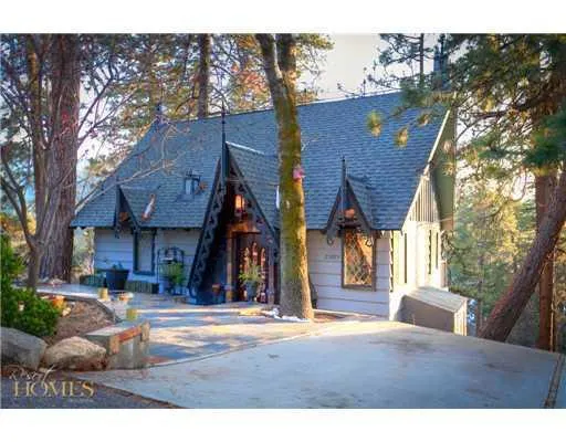 23935 Zurich, Crestline, California 92325