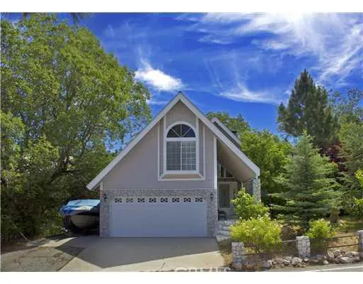 1305 Golden Rule, Lake Arrowhead, California 92352