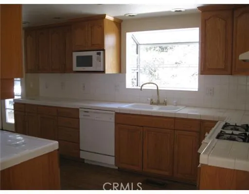 359 Davos Drive, Crestline, California 92325