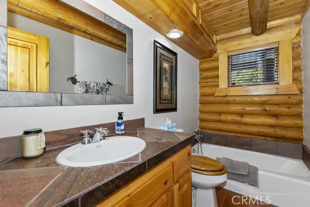 262 Fairway Drive, Lake Arrowhead, California 92352
