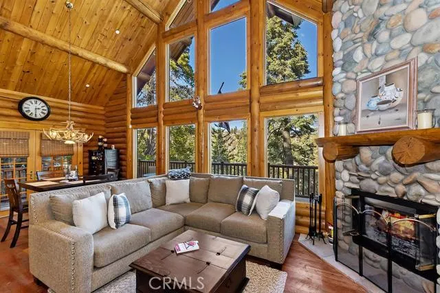 262 Fairway Drive, Lake Arrowhead, California 92352