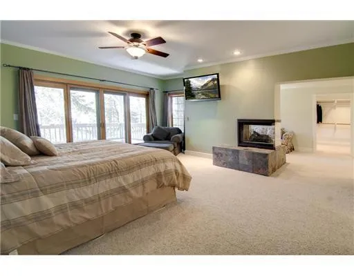 155 Cypress Drive, Lake Arrowhead, California 92352