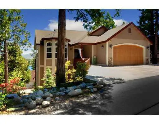 787 Zurich Drive, Lake Arrowhead, California 92352