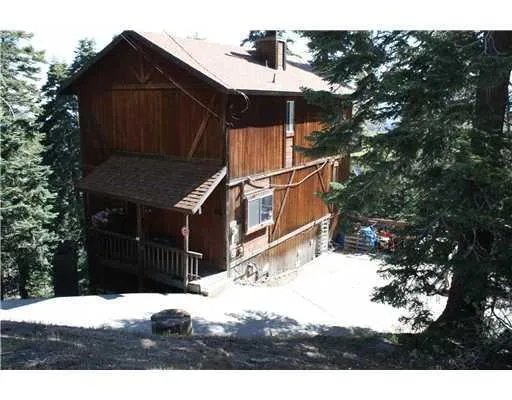 897 Bear Springs Road, Lake Arrowhead, California 92391