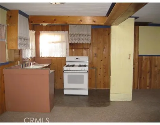 650 Dahlia Drive, Green Valley Lake, California 92341