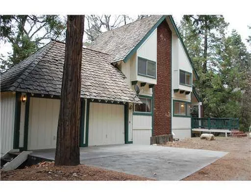 126 S Fairway Drive, Lake Arrowhead, California 92352
