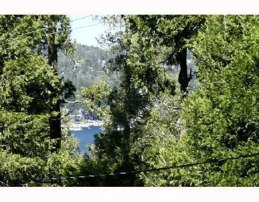 28523 Shenandoah Drive, Lake Arrowhead, California 92352