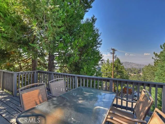 1217 Yukon Drive, Lake Arrowhead, California 92352