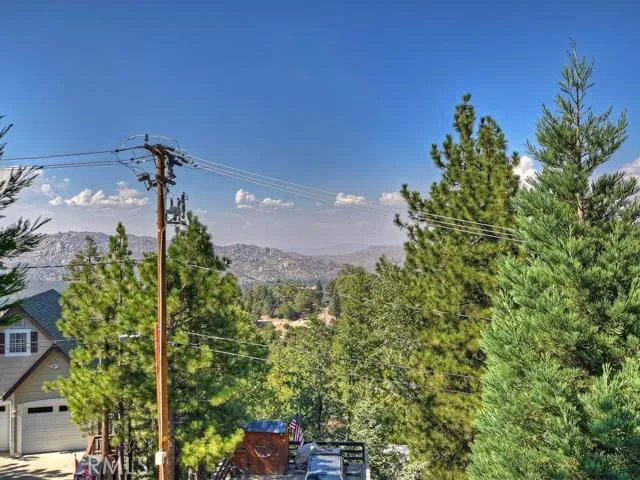 1217 Yukon Drive, Lake Arrowhead, California 92352