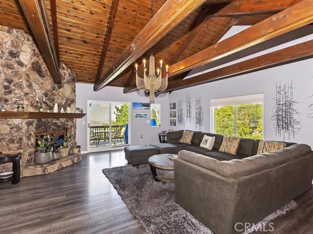 1217 Yukon Drive, Lake Arrowhead, California 92352