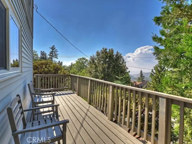 1217 Yukon Drive, Lake Arrowhead, California 92352