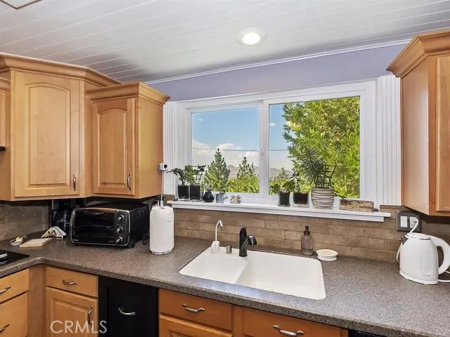 1217 Yukon Drive, Lake Arrowhead, California 92352