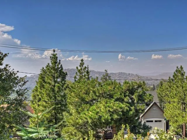 1217 Yukon Drive, Lake Arrowhead, California 92352