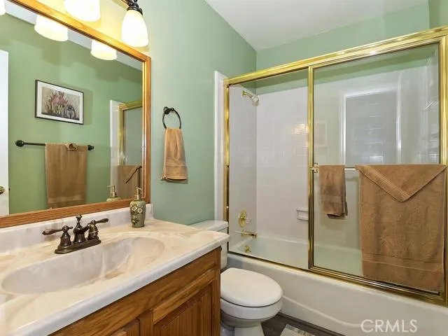 1217 Yukon Drive, Lake Arrowhead, California 92352