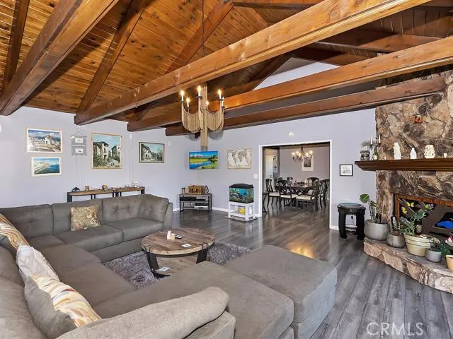 1217 Yukon Drive, Lake Arrowhead, California 92352