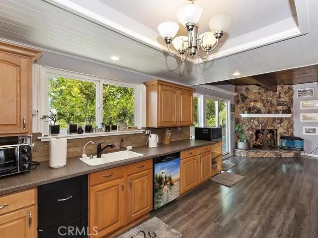 1217 Yukon Drive, Lake Arrowhead, California 92352