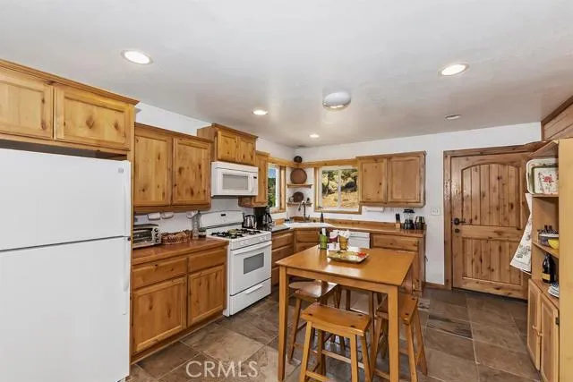 45528 4th Street, None, California 92314