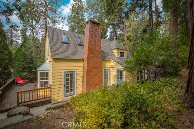 238 C Lane, Lake Arrowhead, California 92352