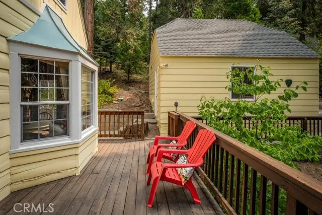 238 C Lane, Lake Arrowhead, California 92352