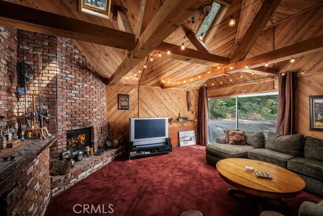 THE ULTIMATE DETACHED MAN CAVE/GAME ROOM WITH WOOD BURNING FIREPLACE!