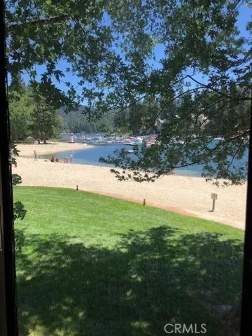 27821 N 27821 Peninsula Dr #324 Drive, Lake Arrowhead, California 92352