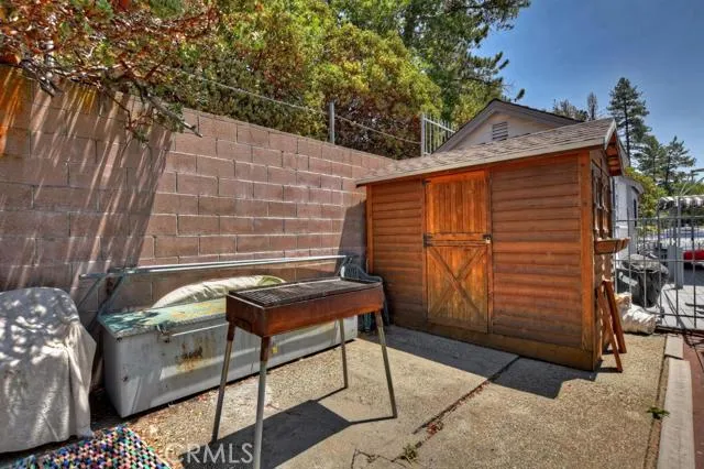 28986 N Shore Road, Lake Arrowhead, California 92352