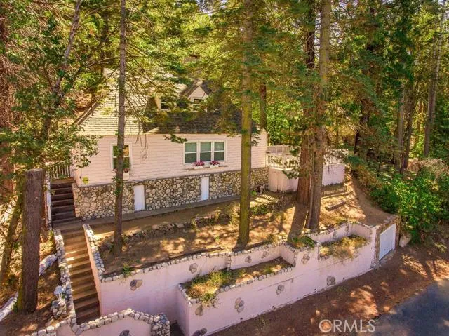 27693 Lakes Edge Road, Lake Arrowhead, California 92378