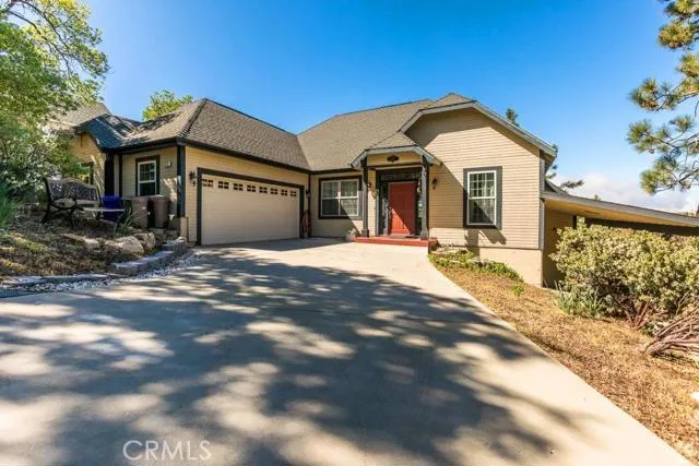 1215 Yosemite Drive, Lake Arrowhead, California 92352