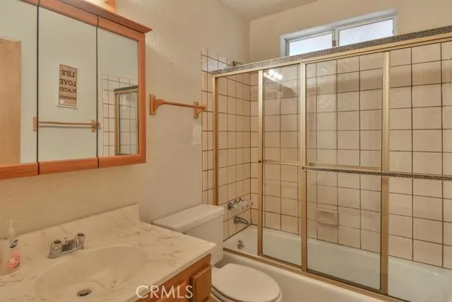 26655 Thunderbird Drive, Lake Arrowhead, California 92352