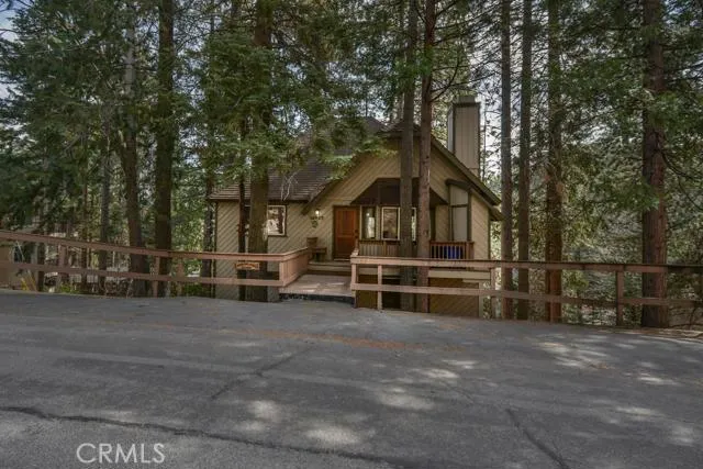 26655 Thunderbird Drive, Lake Arrowhead, California 92352
