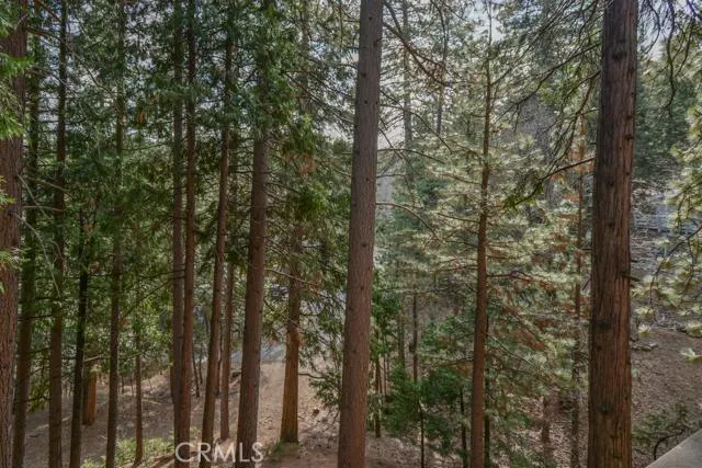 26655 Thunderbird Drive, Lake Arrowhead, California 92352