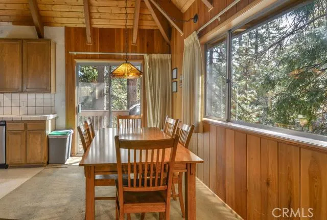 26655 Thunderbird Drive, Lake Arrowhead, California 92352