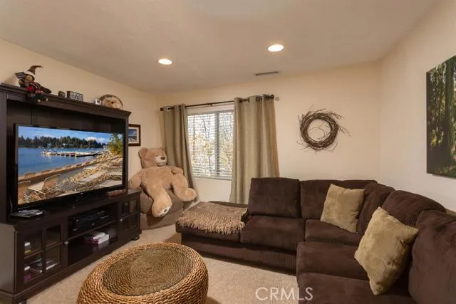 27900 N Bay Road, Lake Arrowhead, California 92352