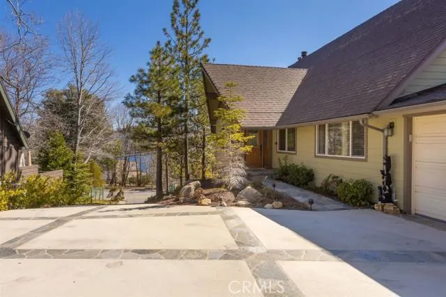27900 N Bay Road, Lake Arrowhead, California 92352