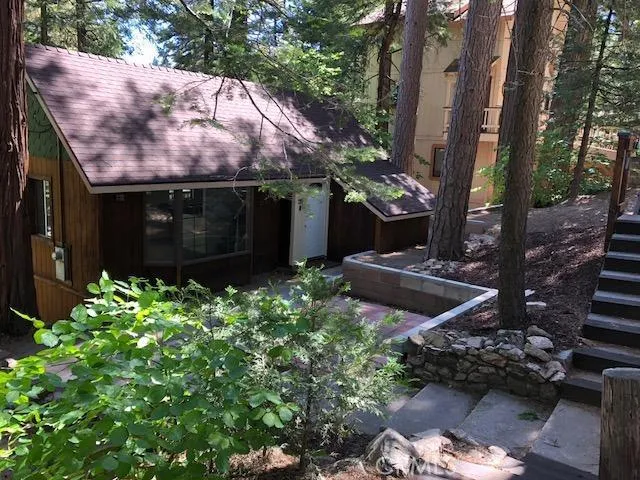 28472 Warner Court, Lake Arrowhead, California 92352