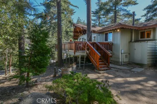 1121 Chateau Drive, Crestline, California 92325