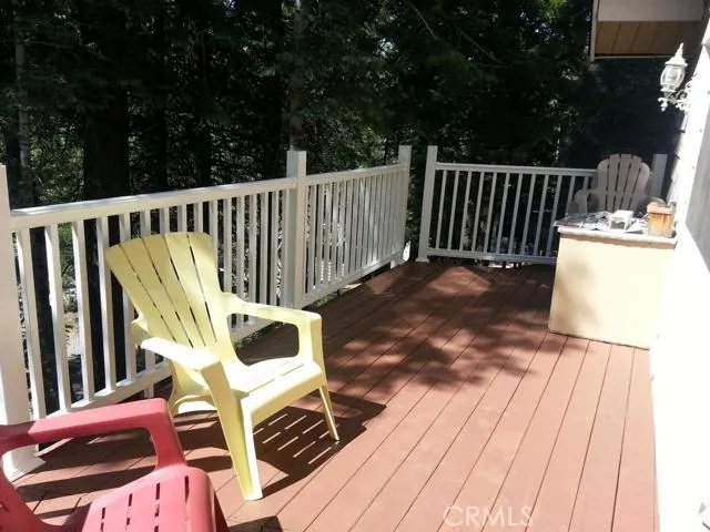 28687 Shenandoah Drive, Lake Arrowhead, California 92352