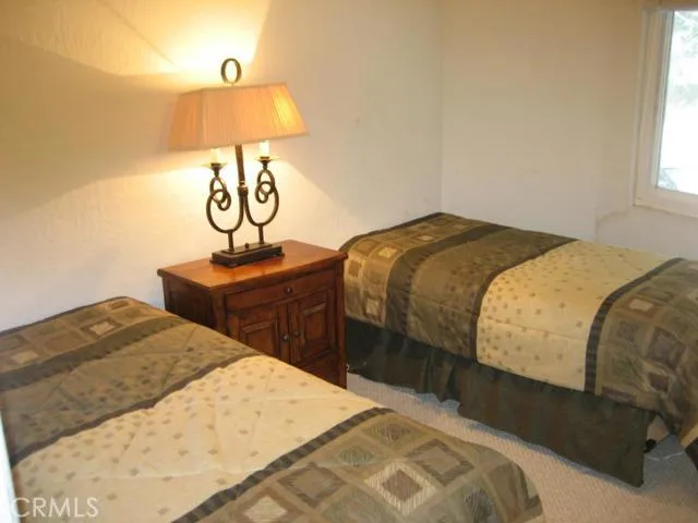 28687 Shenandoah Drive, Lake Arrowhead, California 92352
