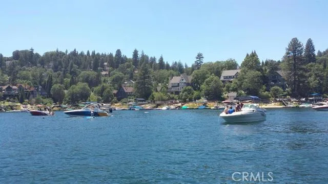 28687 Shenandoah Drive, Lake Arrowhead, California 92352