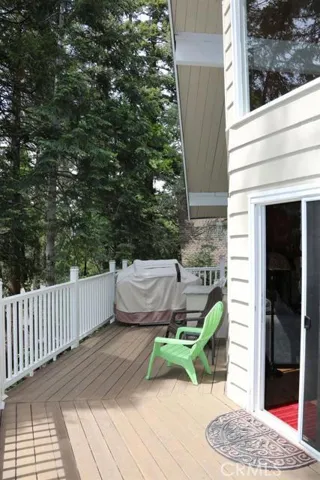 28687 Shenandoah Drive, Lake Arrowhead, California 92352