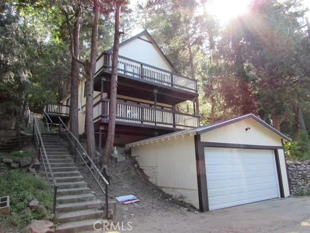 23853 Wildwood Lane, Crestline, California 92325