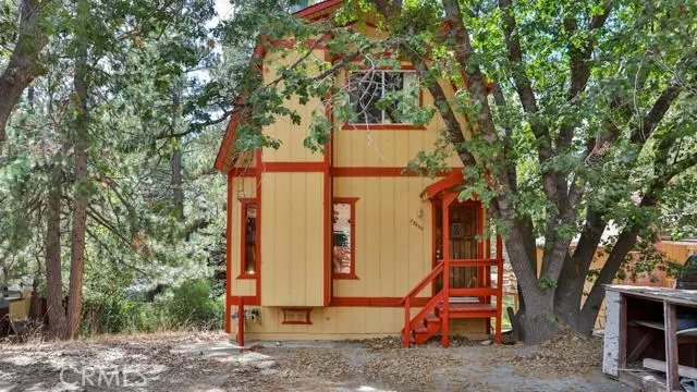 32840 Squirrel Lane, Running Springs, California 92382