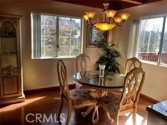 FORMAL DINING