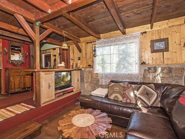 23270 Brookside Road, Crestline, California 92325