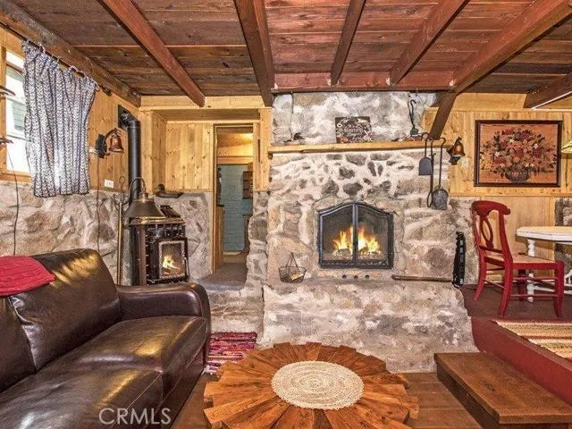 23270 Brookside Road, Crestline, California 92325