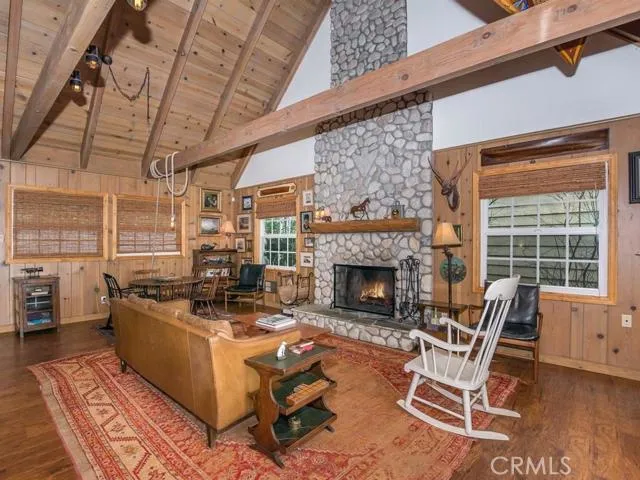 352 John Muir Road, Lake Arrowhead, California 92352